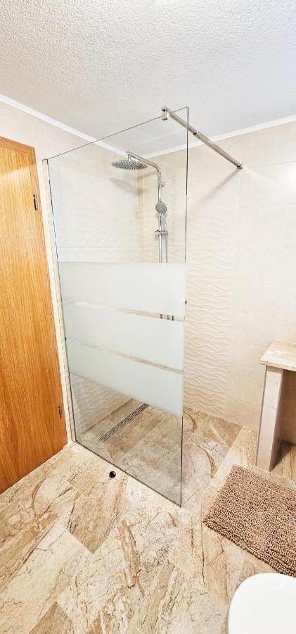 Modern 3Br Apartments In Zadar With Balcony Or Terrace, Free Parking & Ac Екстериор снимка