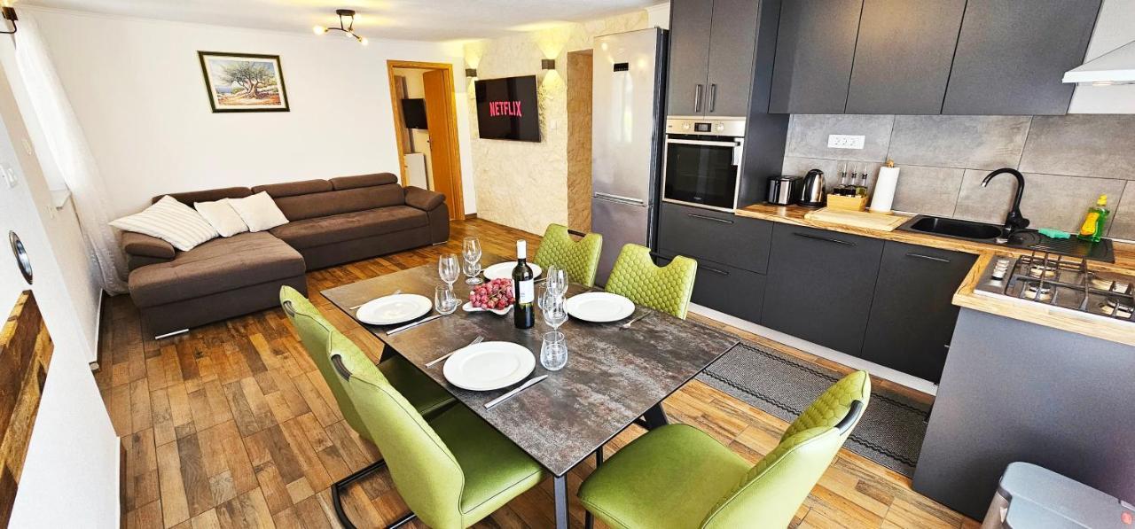 Modern 3Br Apartments In Zadar With Balcony Or Terrace, Free Parking & Ac Екстериор снимка